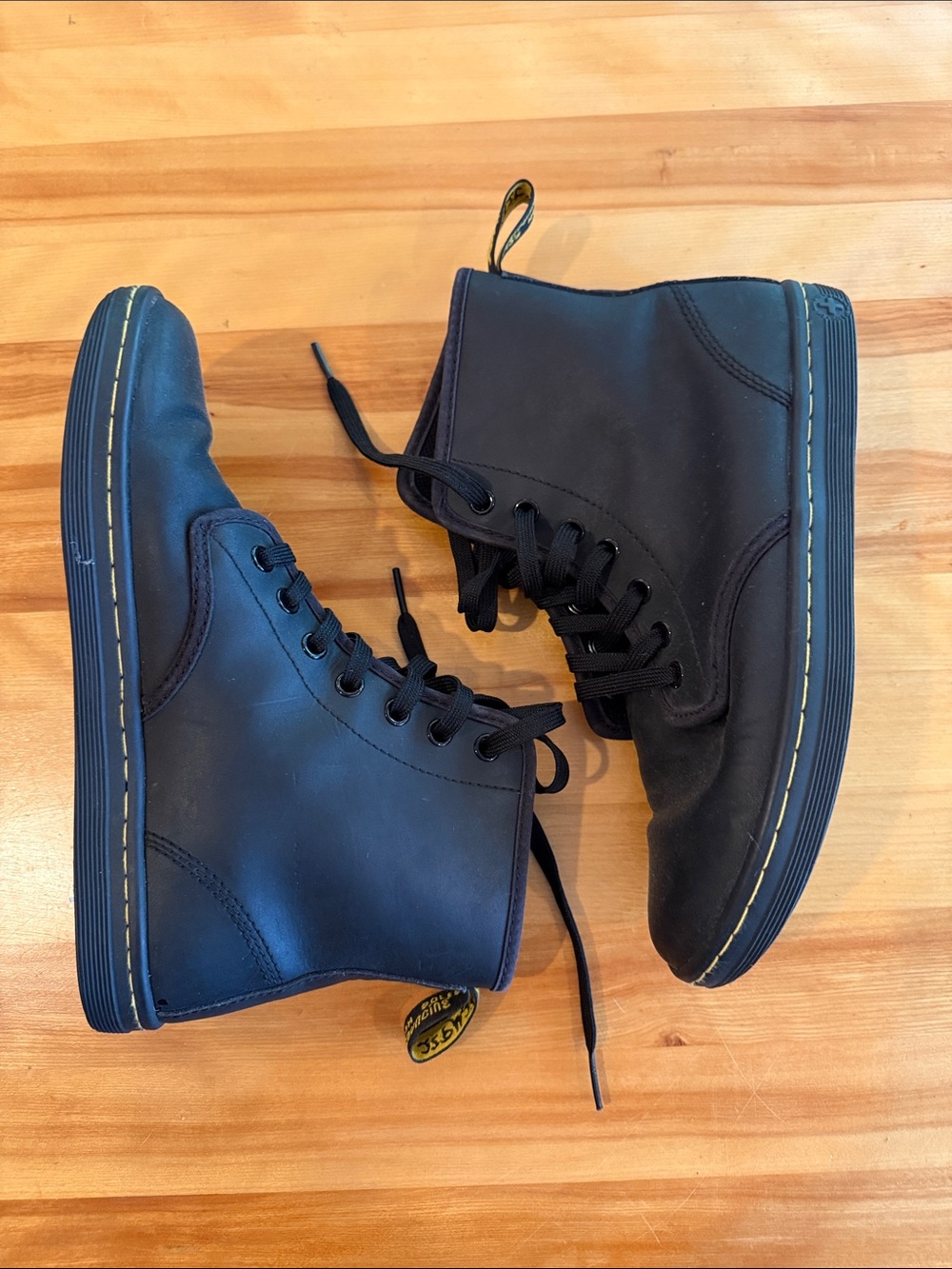 Dr. Martens Shoreditch boots women’s size 7